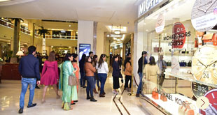 Autumn Winter Sales Preview at DLF Emporio